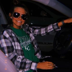 Meet your Posher, Kyra